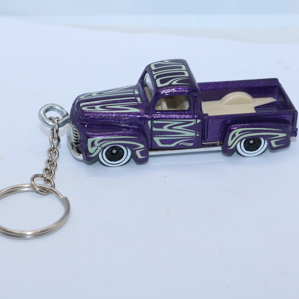 Hot Wheels Hot Trucks '49 Ford Truck CUSTOM keychain W/card
